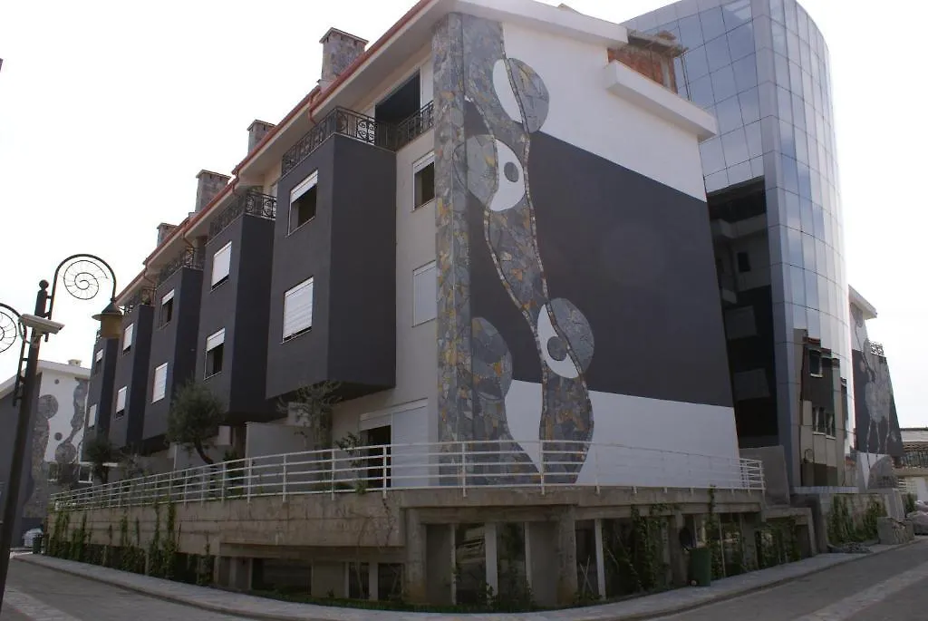 Kodra E Diellit Residence Tirana 4*,