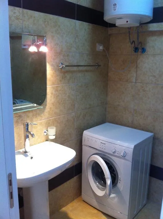 Kodra E Diellit Residence Tirana 4*,
